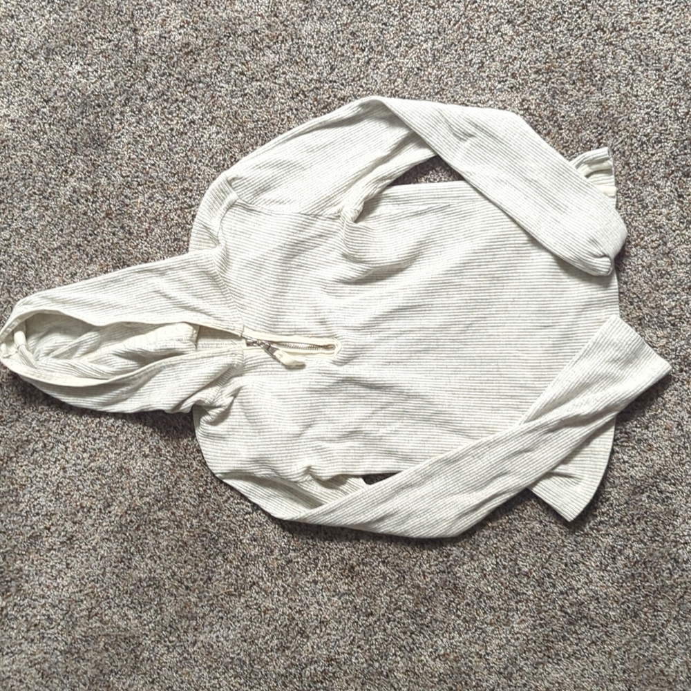 Pullover sweatshirt cropped white quarter zip M 100% cotton